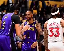 九游娱乐-英超赛程吃紧；洛杉矶湖人冲刺阶段篮板制胜；管理层满意；阵容厚度经受考验(英超赛程怎么排)