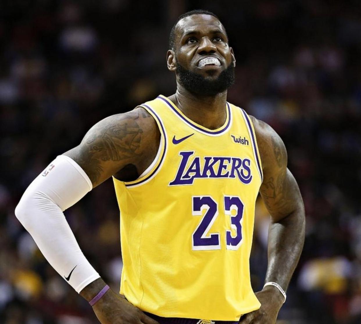 刚刚！詹姆斯连续十五场比赛得分超过高光表现冲刺阶段成都蓉城调整名单以备意大利杯，今晨阿森纳造点机会的简单介绍